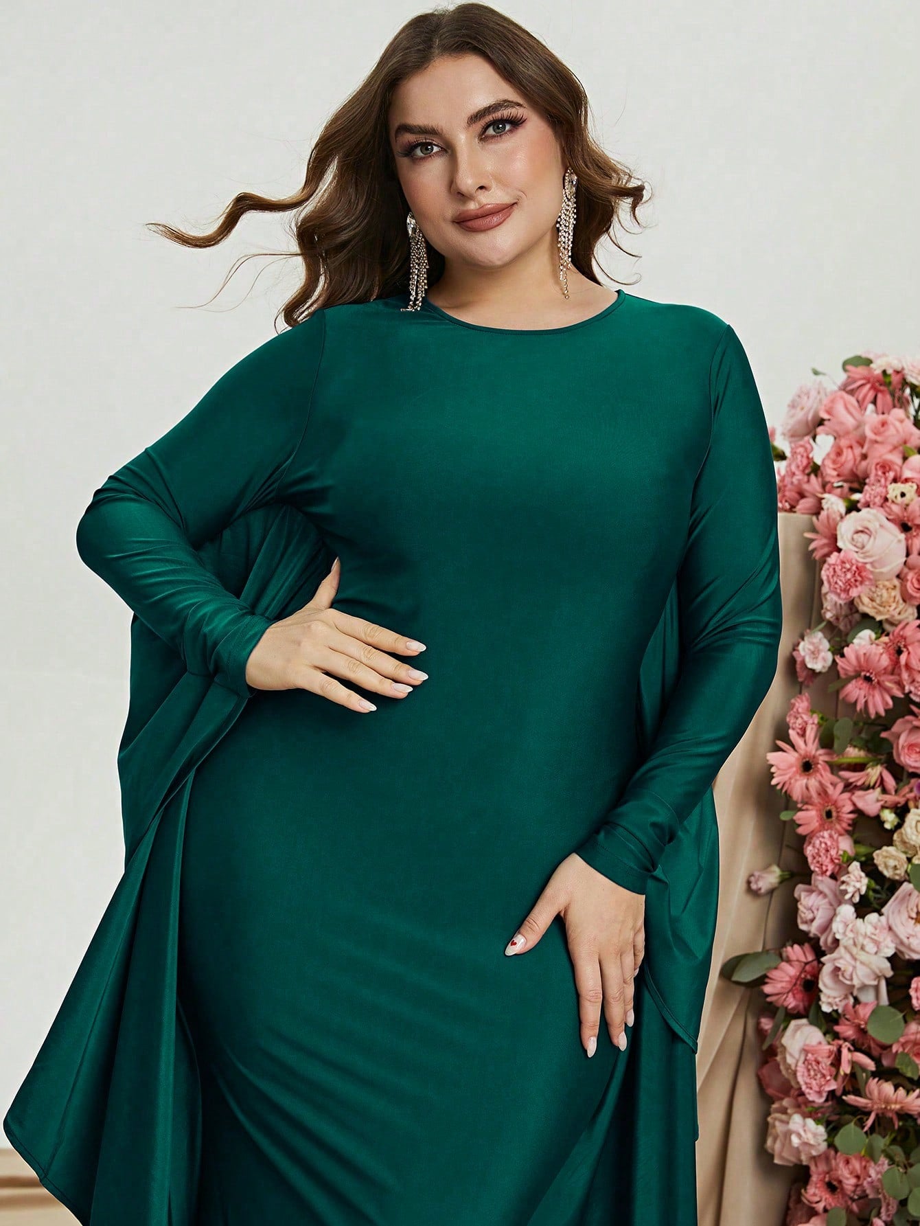 Plus Round Neck Long Sleeve Maxi Dresses