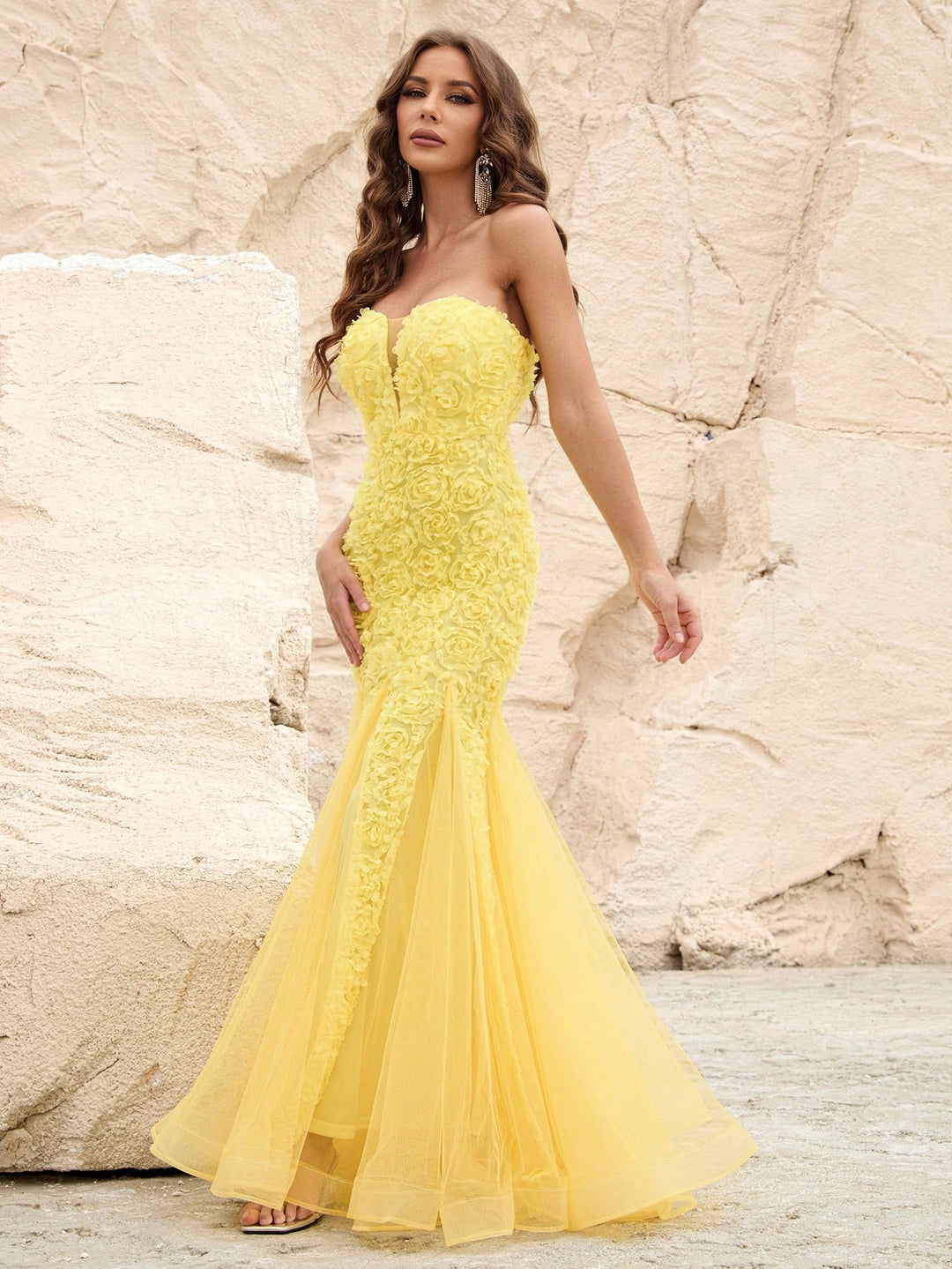 Mesh Insert Mermaid Hem 3D Flower Tube Dresses