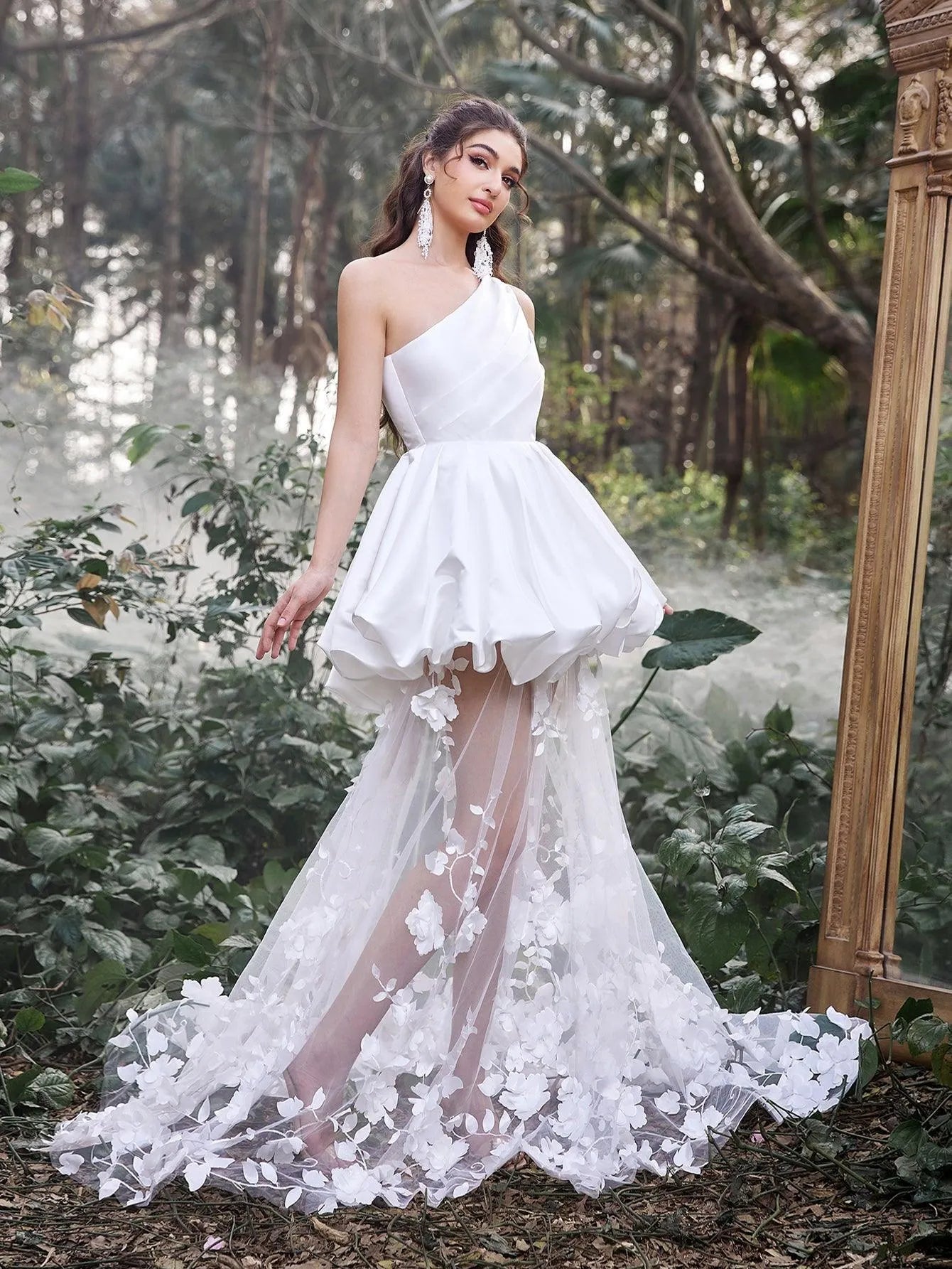 Gorgeous One Shoulder Satin Bodice Contrast Applique Tulle Overlay Wedding Dress