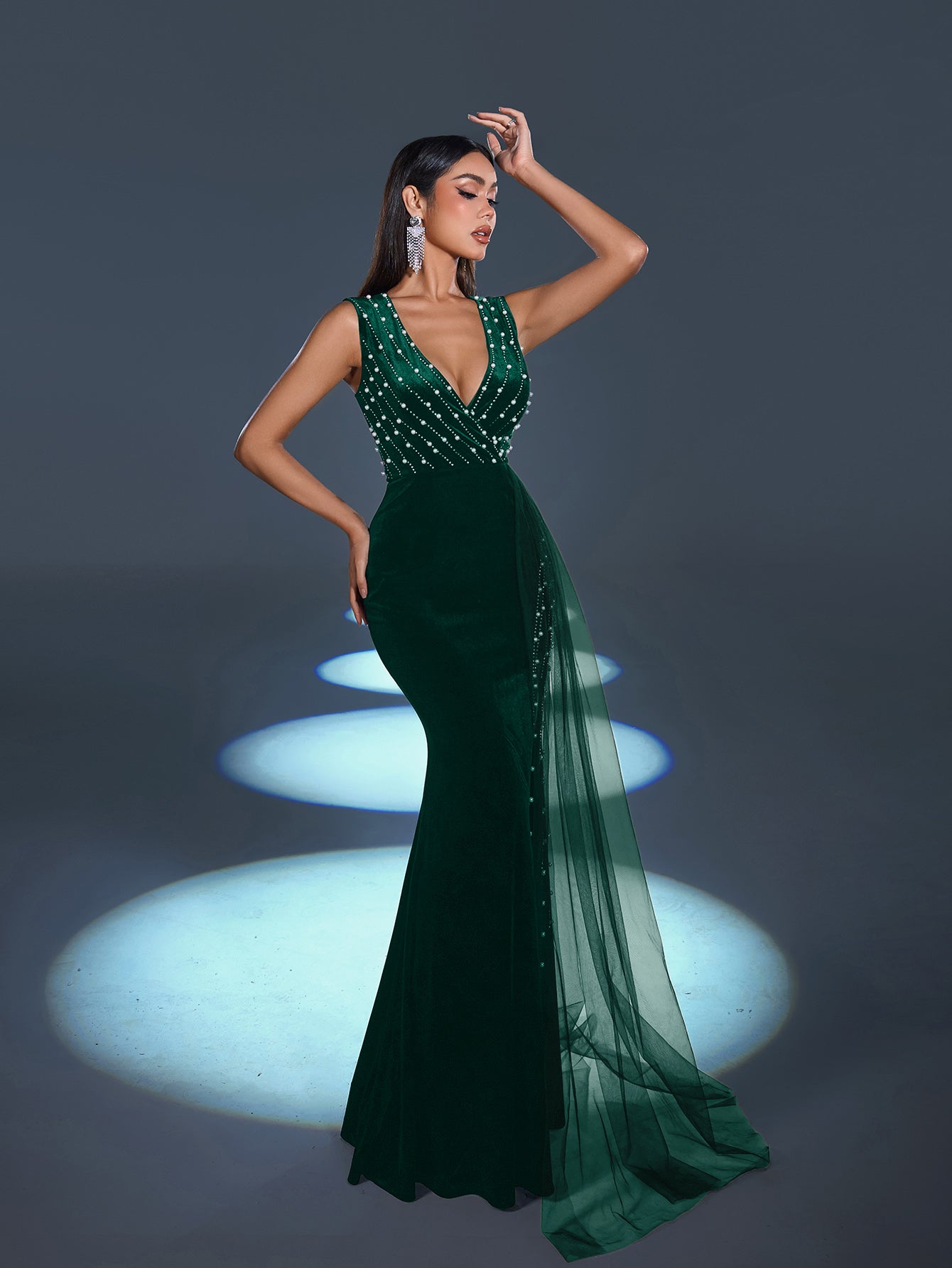 Gorgous Pearl Embellished Sleeveless Mermaid Hem Velvet Evening Dress