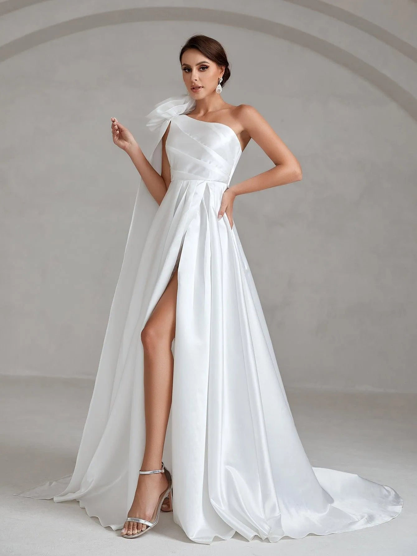 Stereo Flower One Shoulder Split Satin Wedding Dress