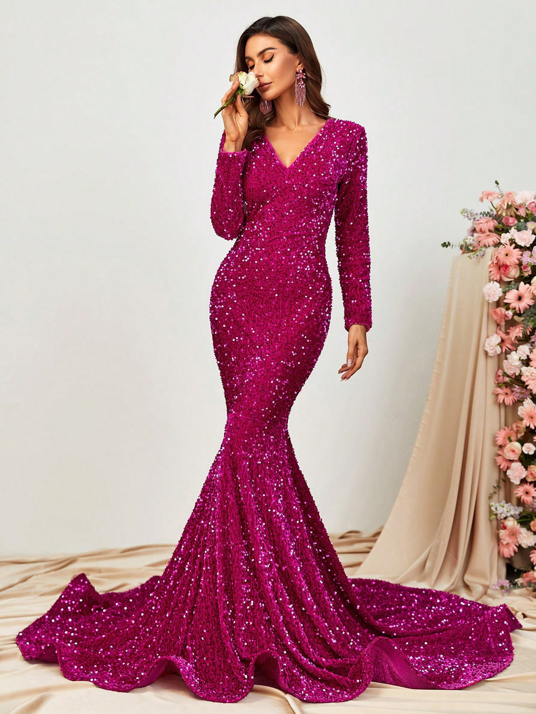 Elegant V Neck Long Sleeve Sequin Prom Dresses