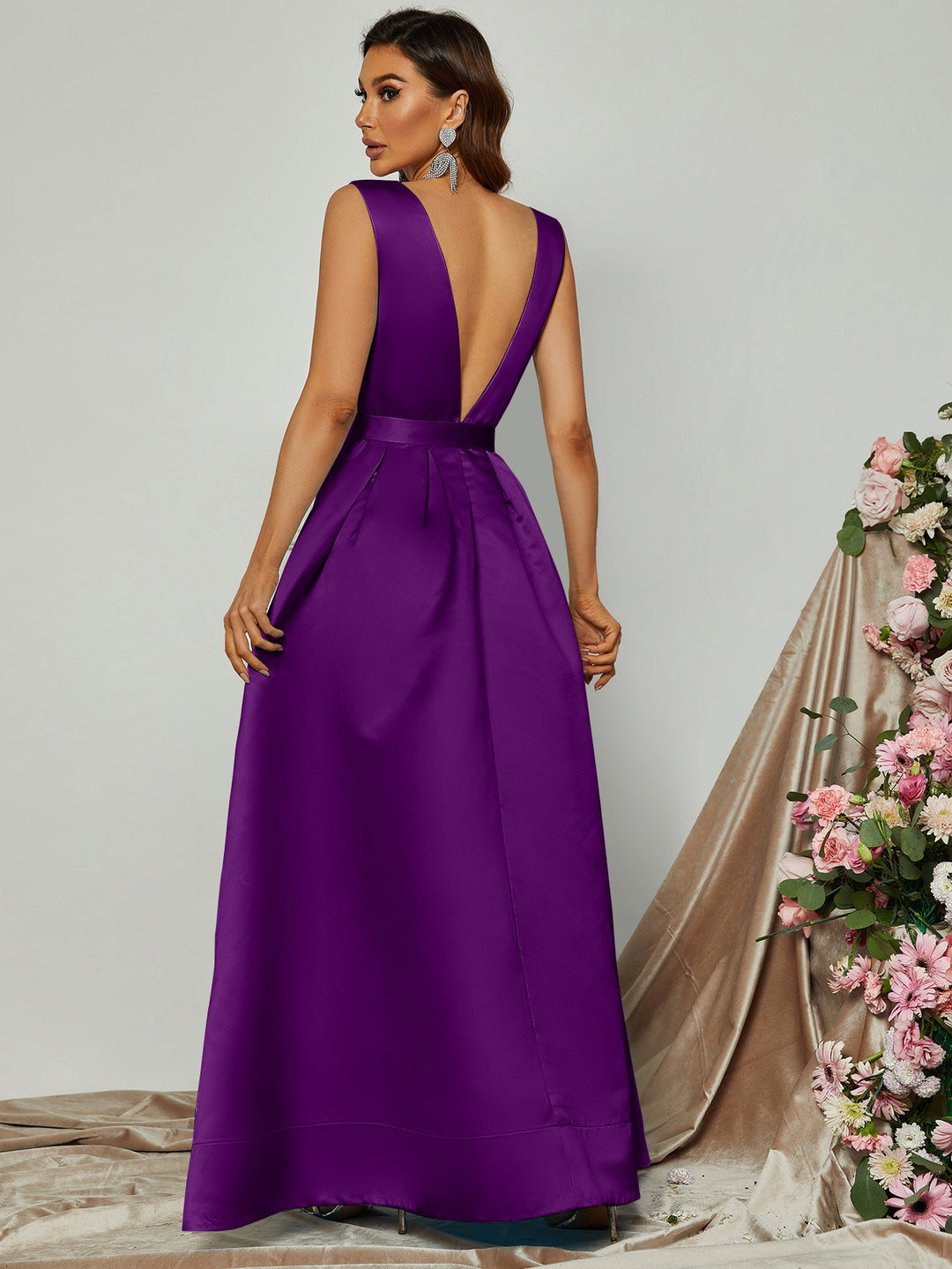 Elegant V Neck Sleeveless Fold Pleated Ball Gown