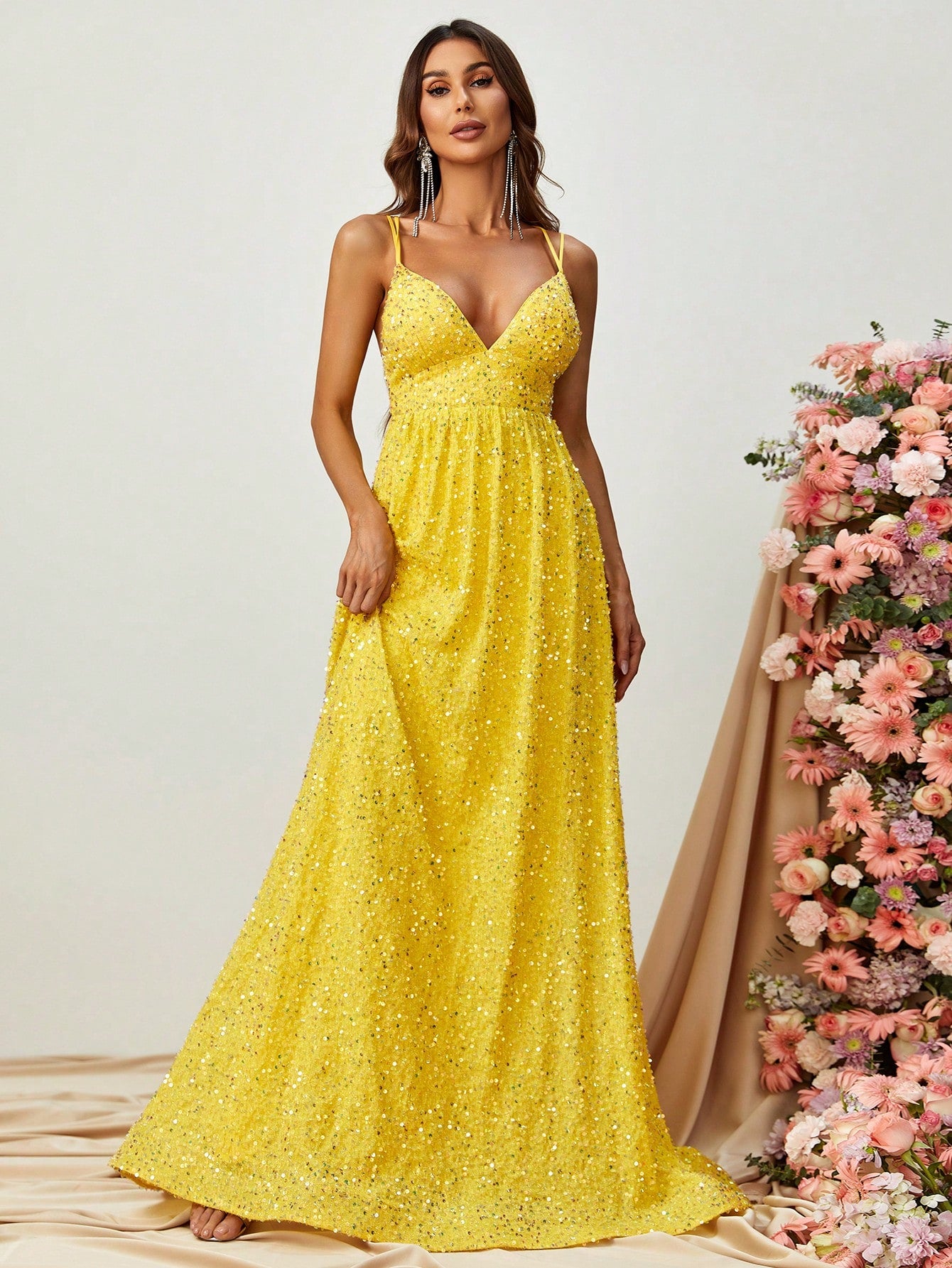 Elegant Spaghetti Strap Sleeveless Sequin Dresses