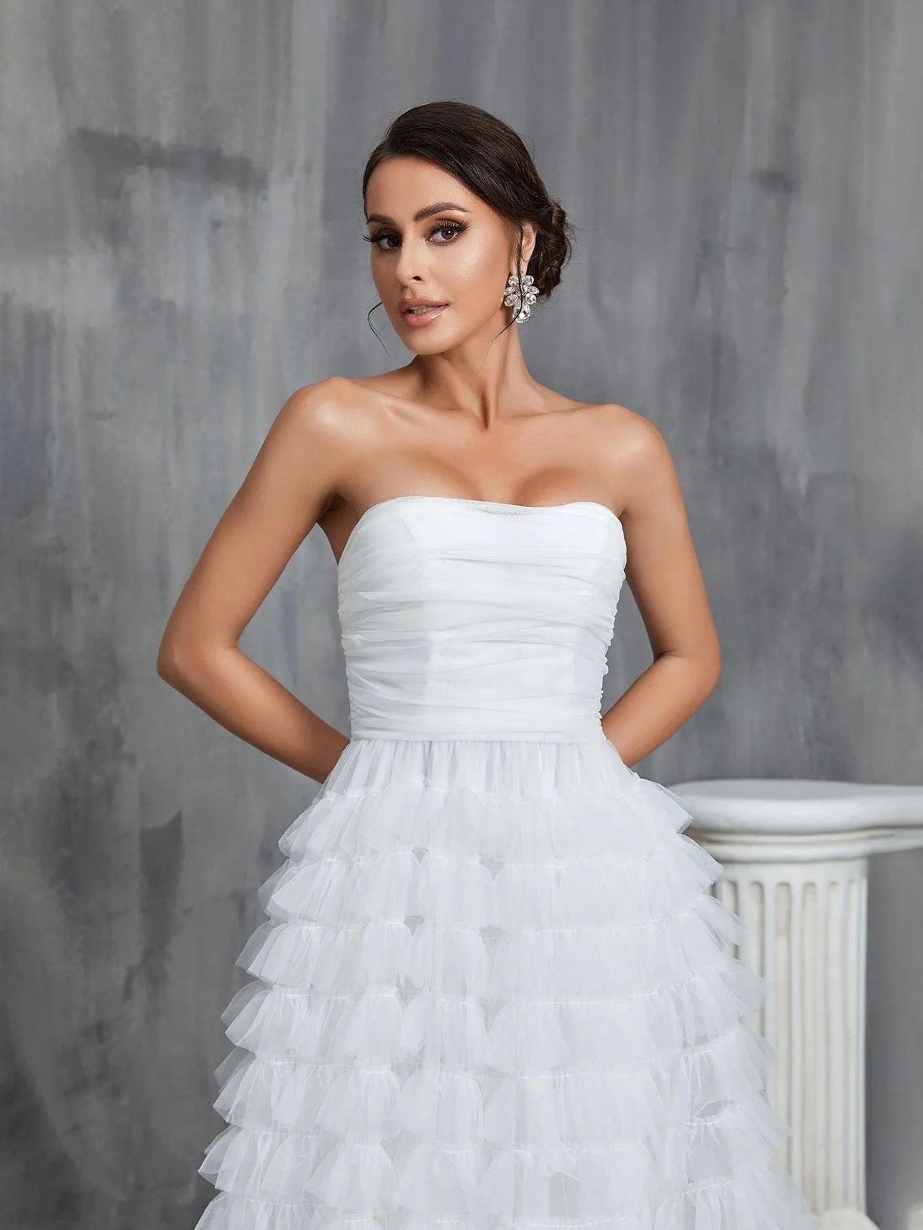 Mesh Layered Hem Tube Wedding Dress