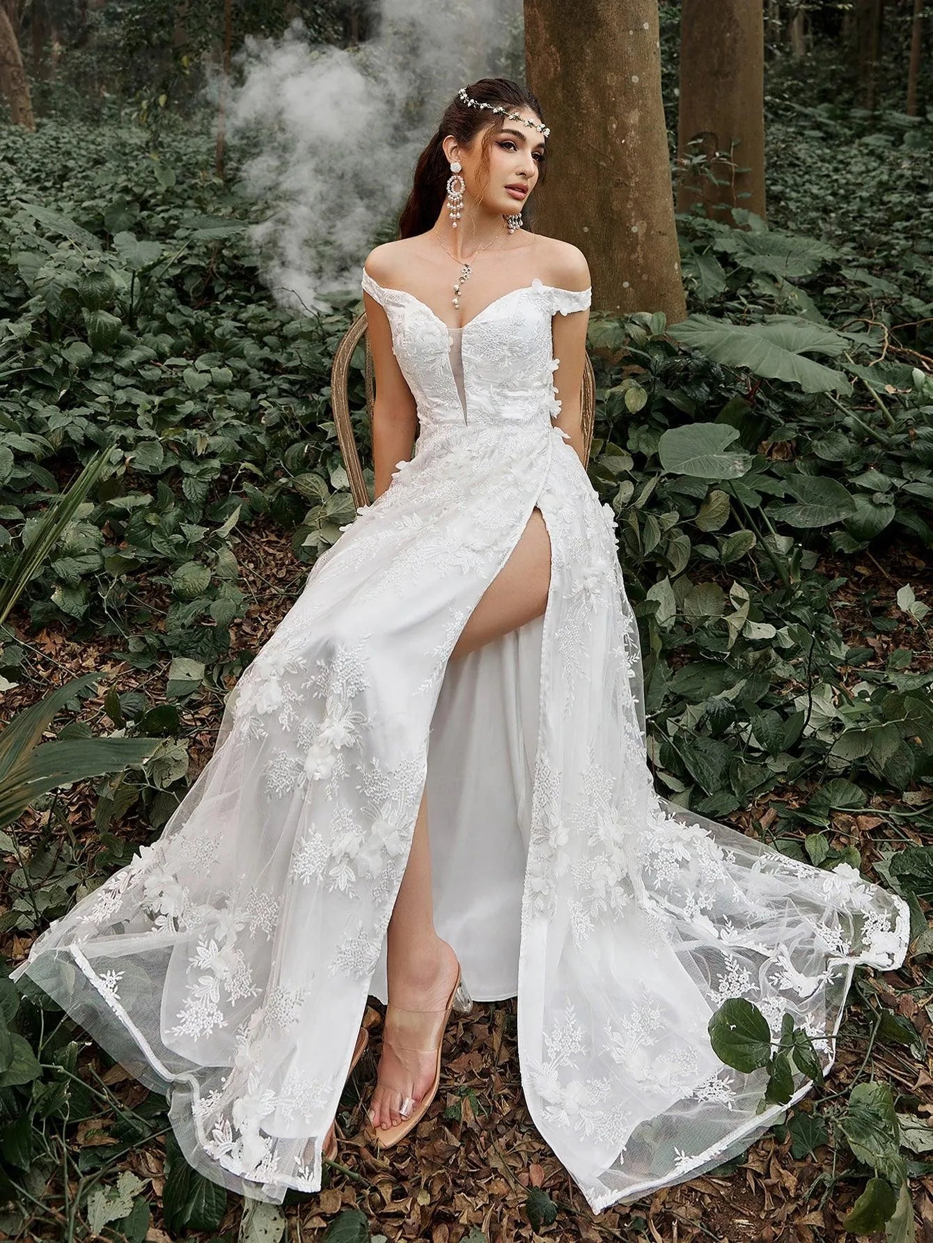 Gorgeous Off Shoulder Floral Applique Detail Wedding Dress