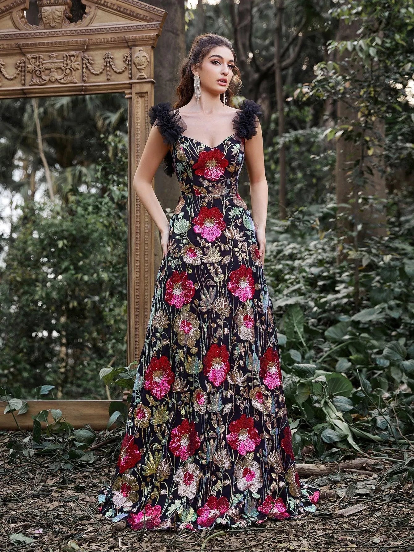 Gorgeous Sweetheart Collar Floral Sequin Embroidered Prom Dress