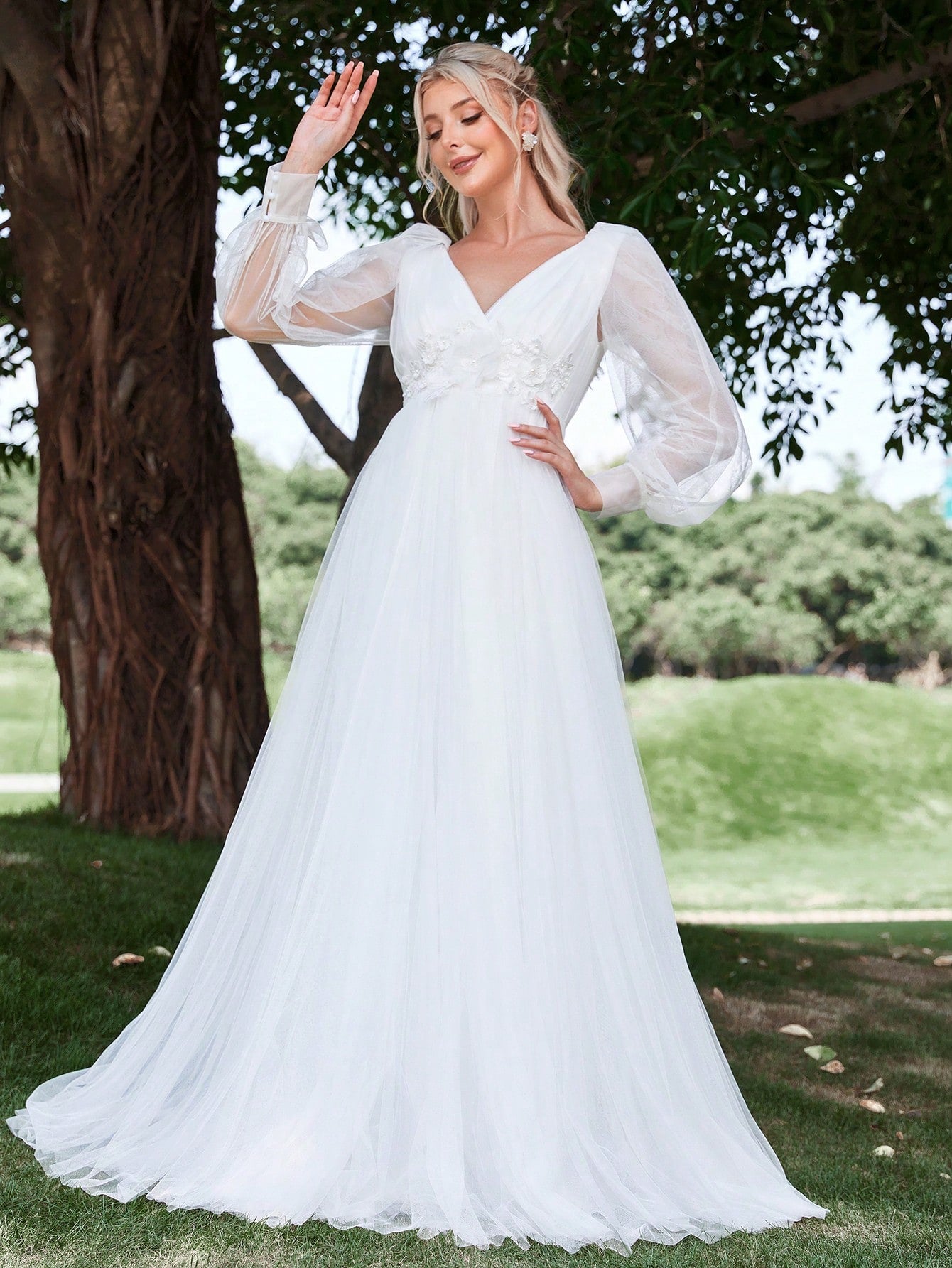 Floral Applique Lantern Sleeve Mesh Wedding Dress