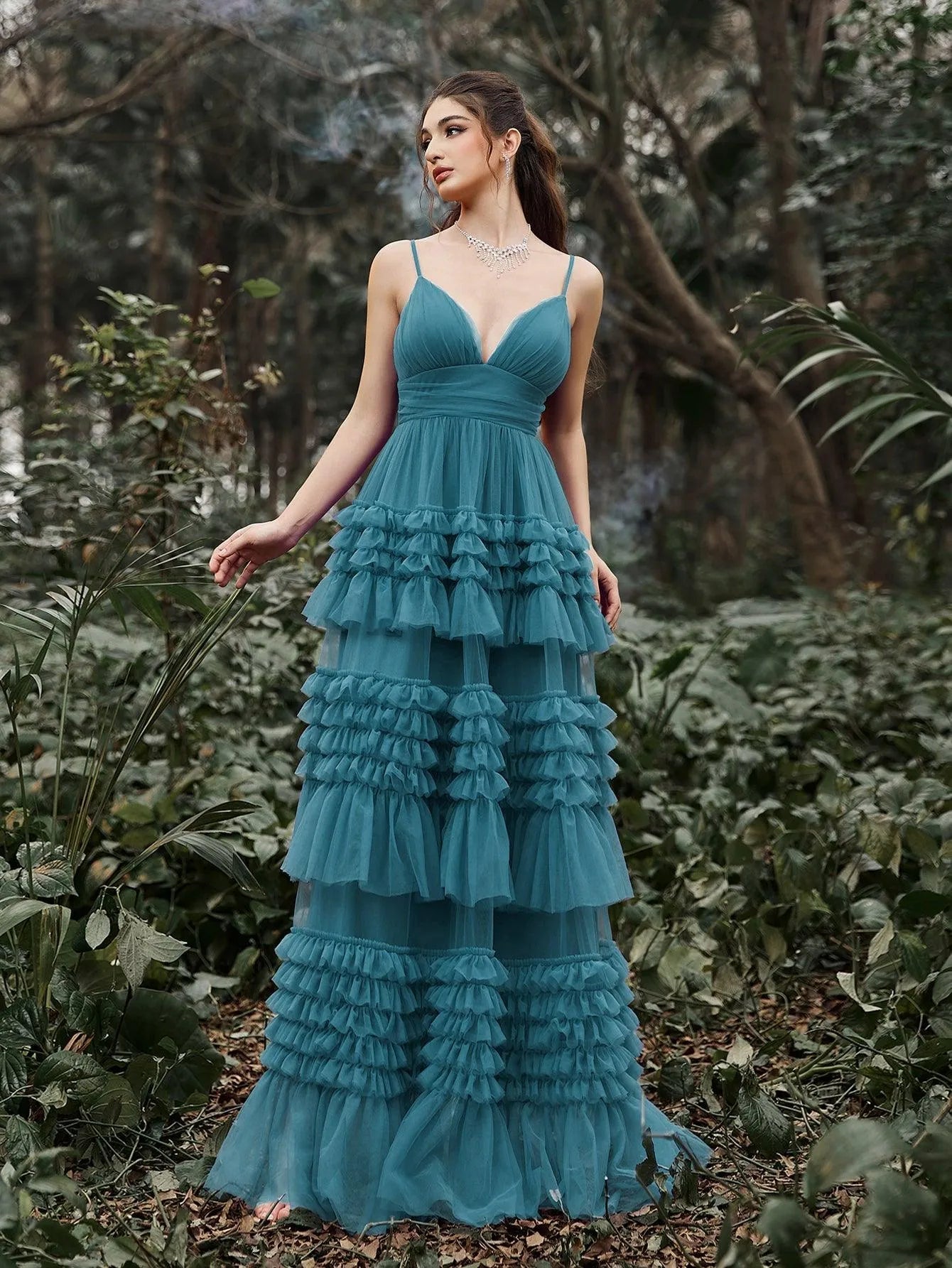 Gorgeous Plunging Neck Tiered Tulle Slip Prom Dress