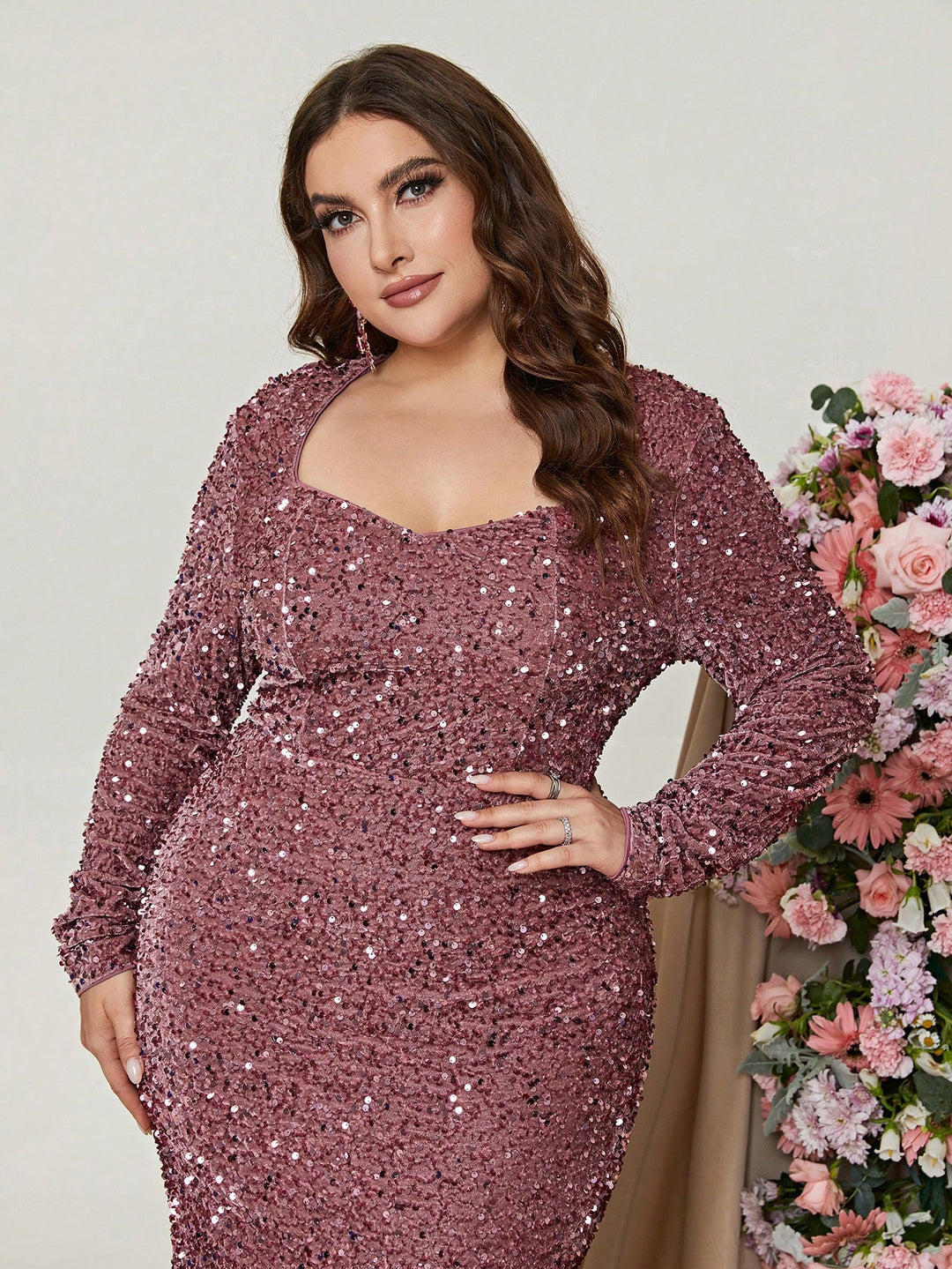 Plus Sweetheart Long Sleeve Sequin Prom Dresses