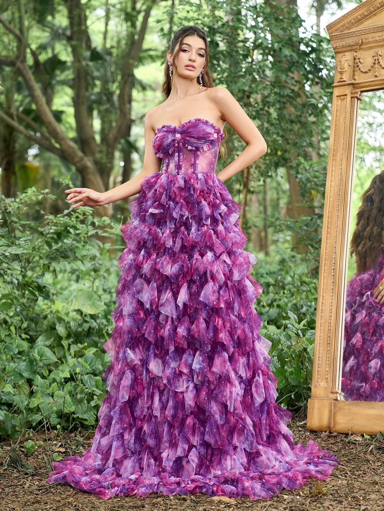 Luxury Strapless Ruffle Layers Hem Prom Dress