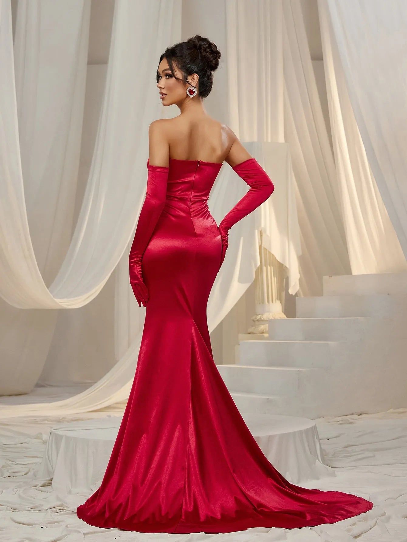 Elegant Ruched Wrap Hem Satin Tube Prom Dress（Gloves Included）