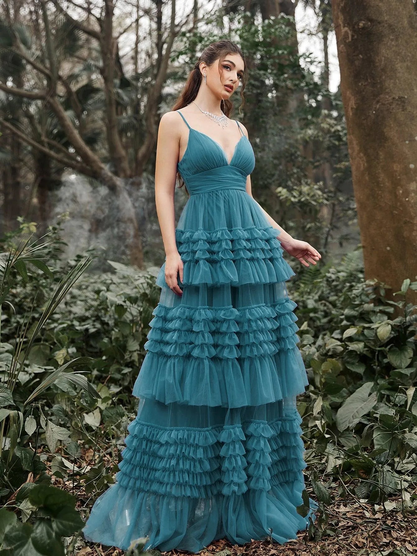 Gorgeous Plunging Neck Tiered Tulle Slip Prom Dress