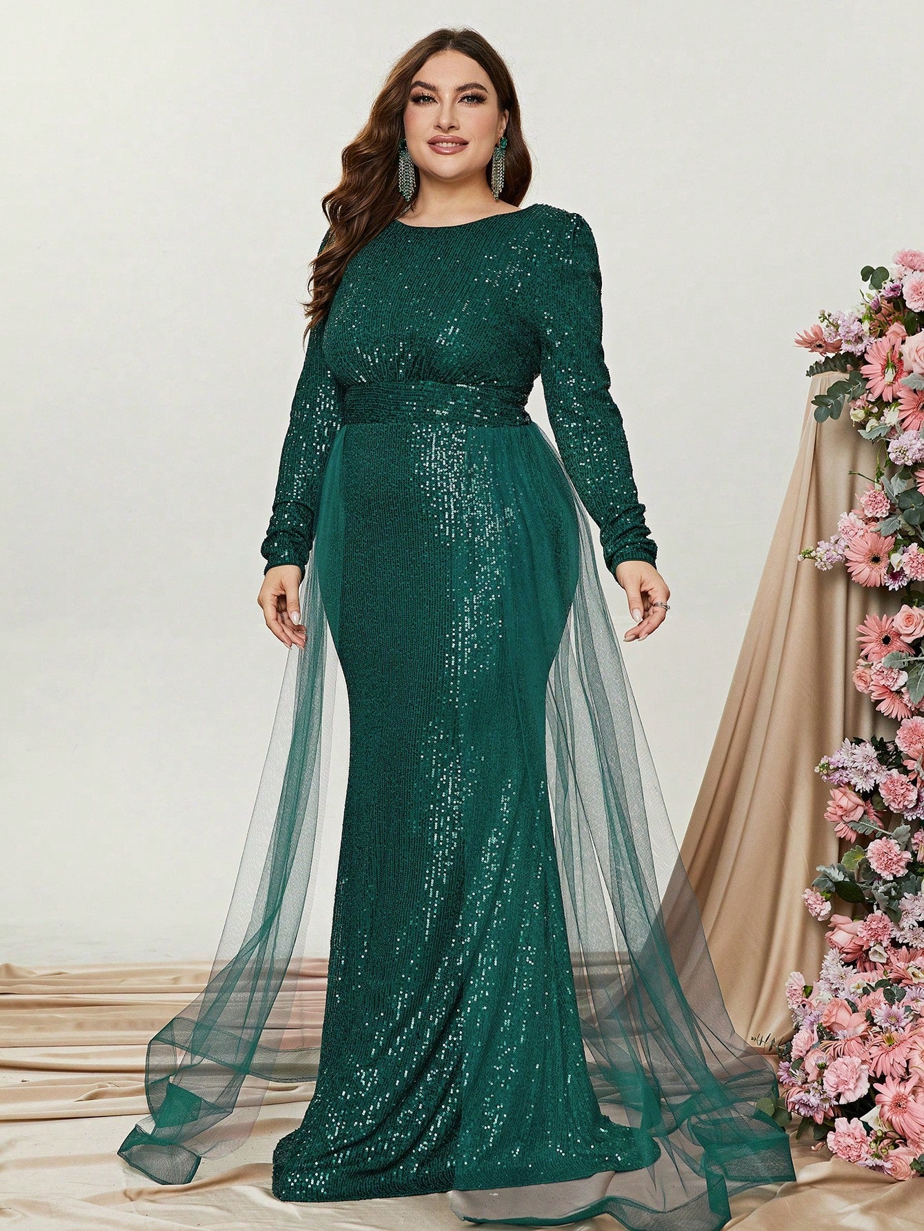 Long Sleeve Sequin Mermaid Dresses With Mesh Layer on Waist