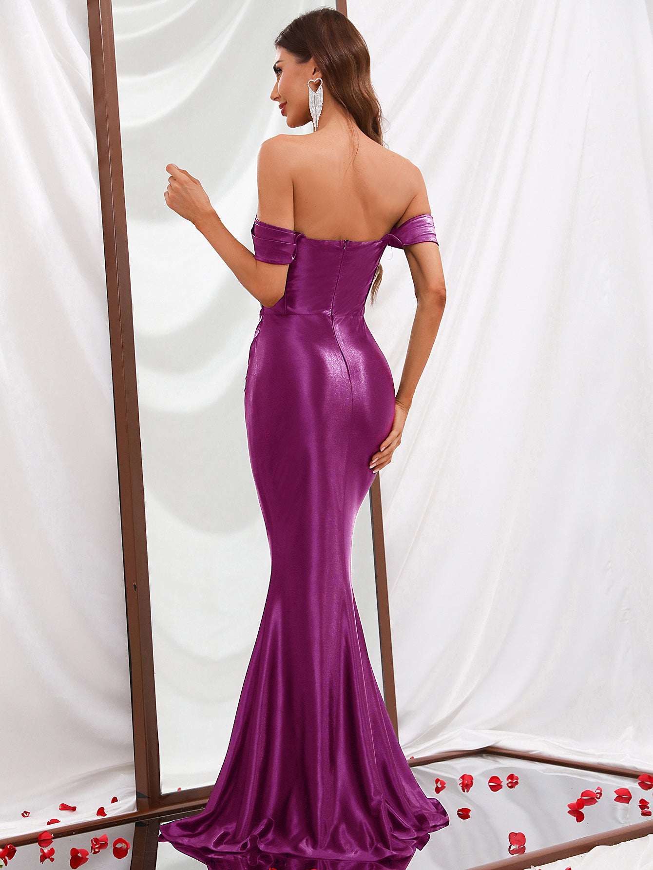 Elegant Off Shoulder Satin Pleated Mermaid Dresses