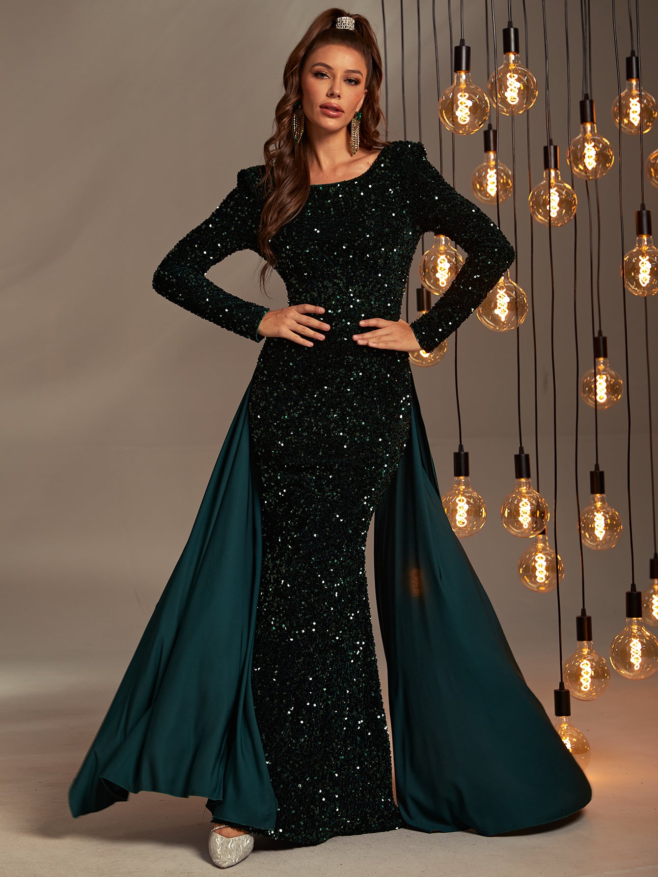 Elegant Round Neck Long Sleeve Sequin Mermaid Dresses