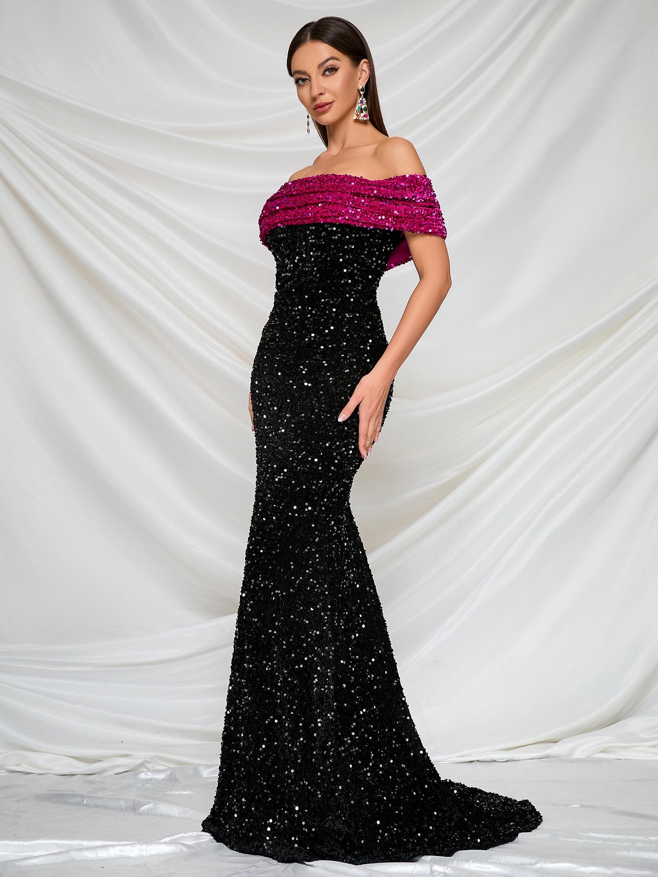 Elegant One Shoulder Sequin Mermaid Dresses